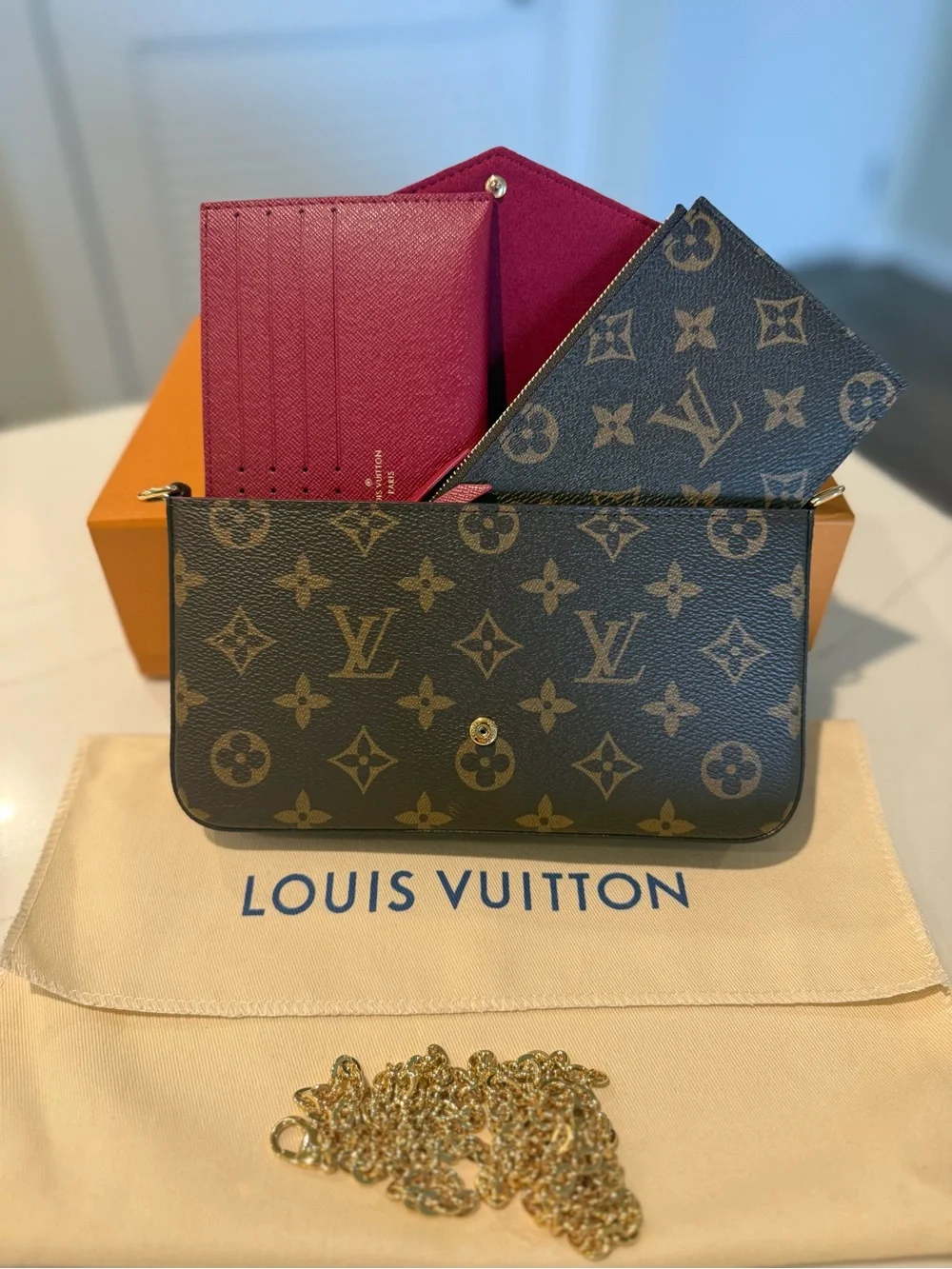 Louis Vuitton Pochette Félicie Monogram Brown - Great Condition